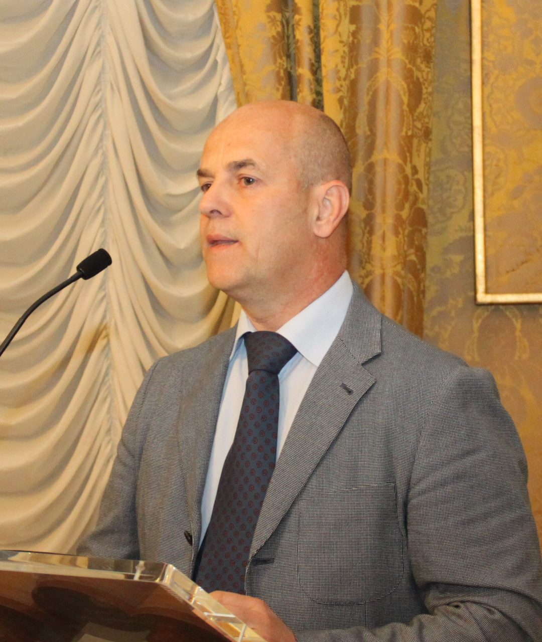 Rifiuti, l’allarme investe industrie e famiglie
