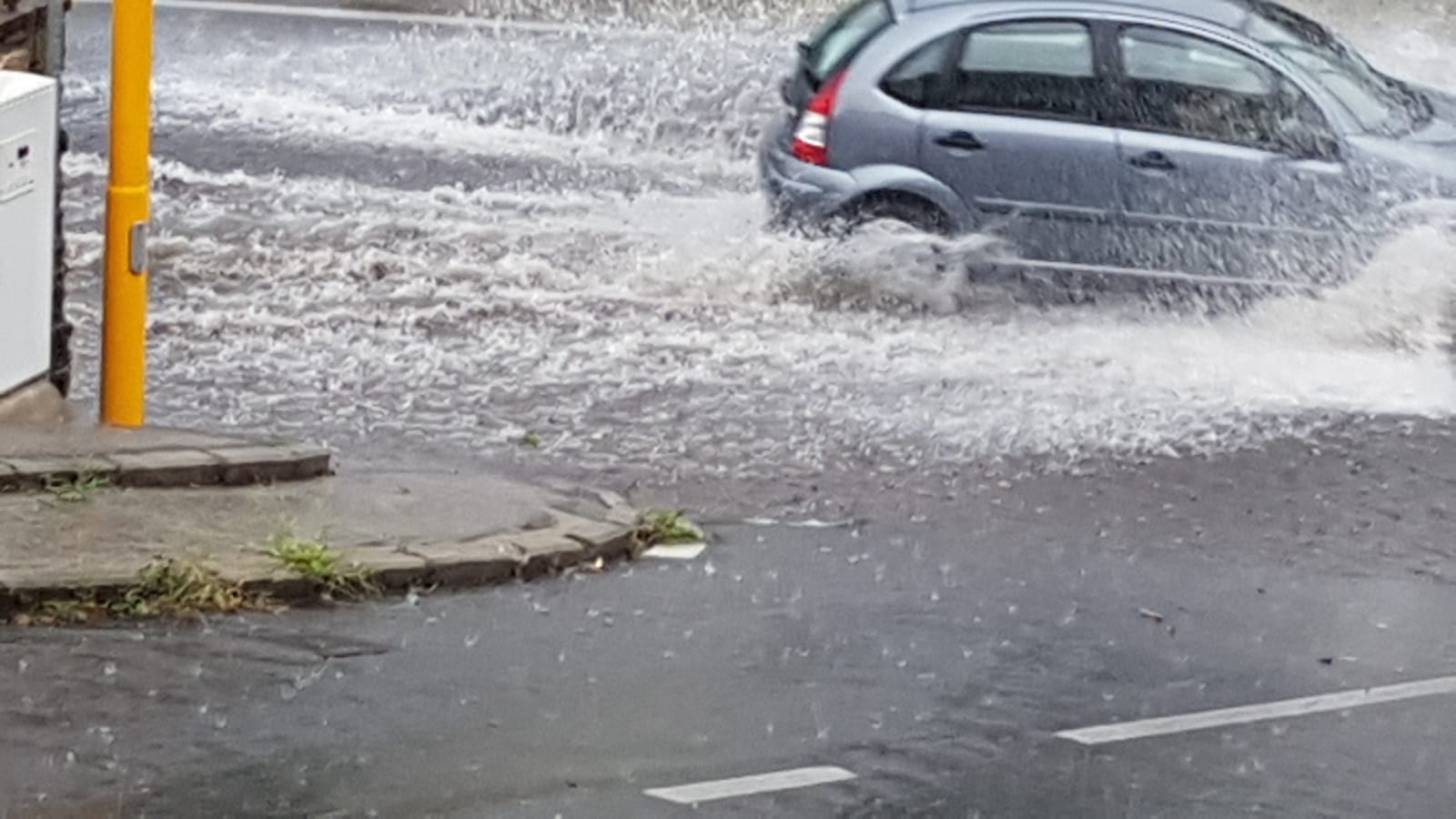 Maltempo, ancora codice giallo per temporali