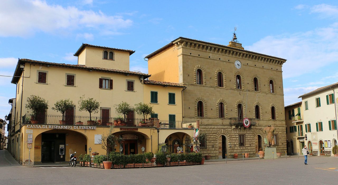 Un «corvo» aleggia sul Palazzo municipale