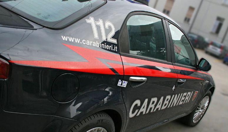 Tenta una rapina e minaccia due farmacisti a Firenze