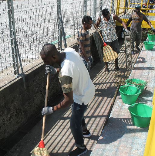 Frodi nei centri di accoglienza per migranti: due arresti