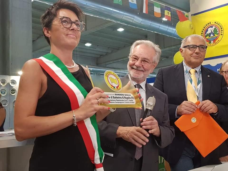 Bilancino: “Bandiera gialla” all’area camper sul lago