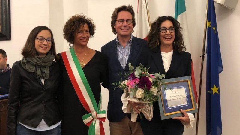 Conferita la cittadinanza onoraria a Richard e Lisa Altig
