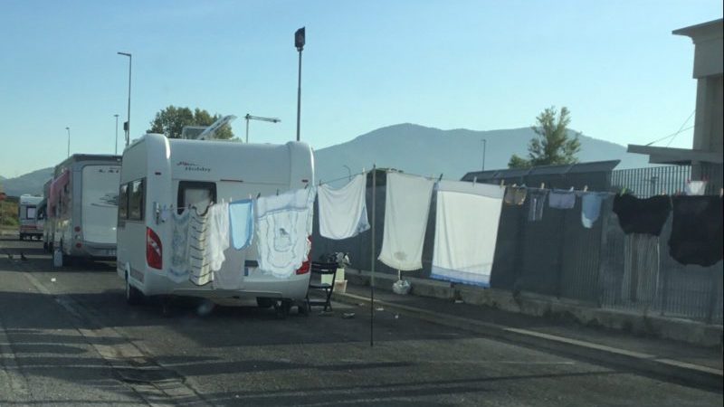 Ricomparso l’accampamento abusivo al ponte Einstein
