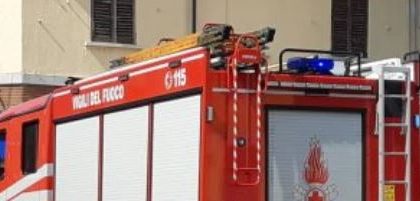 Incendio a un distributore di benzina