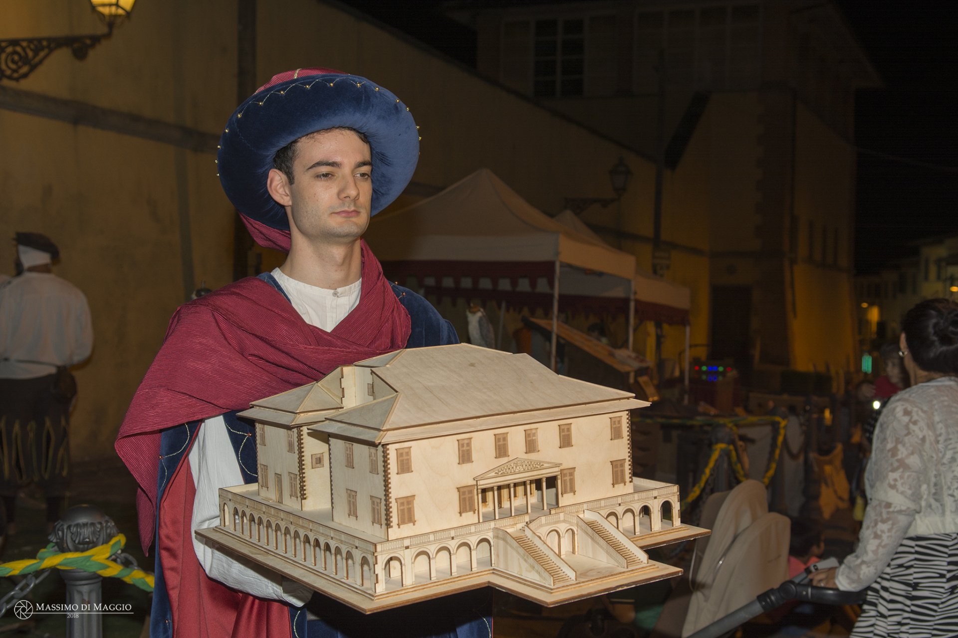 Lorenzo il Magnifico con il plastico della villa