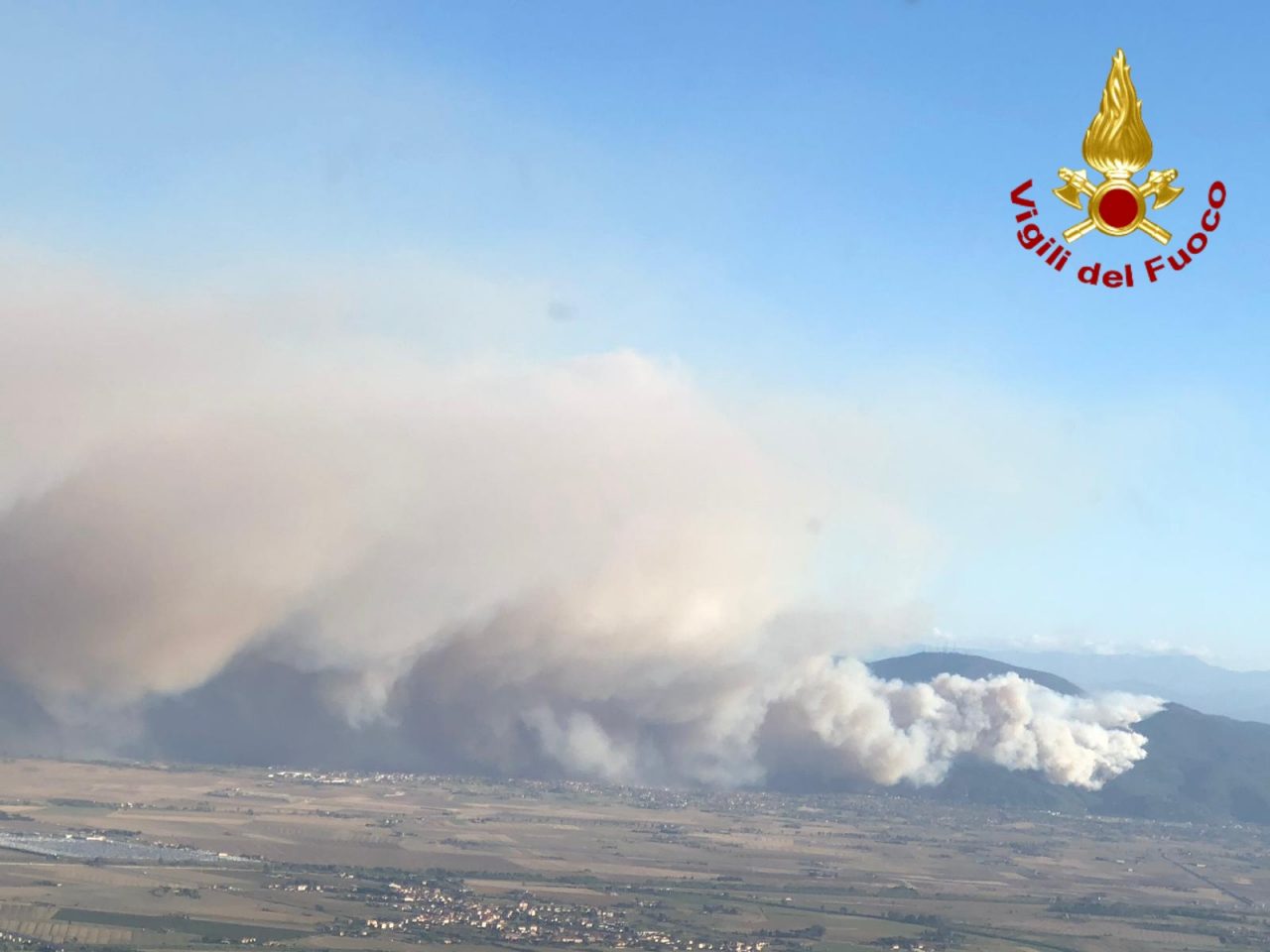 Incendio Monte Serra, fermato presunto piromane