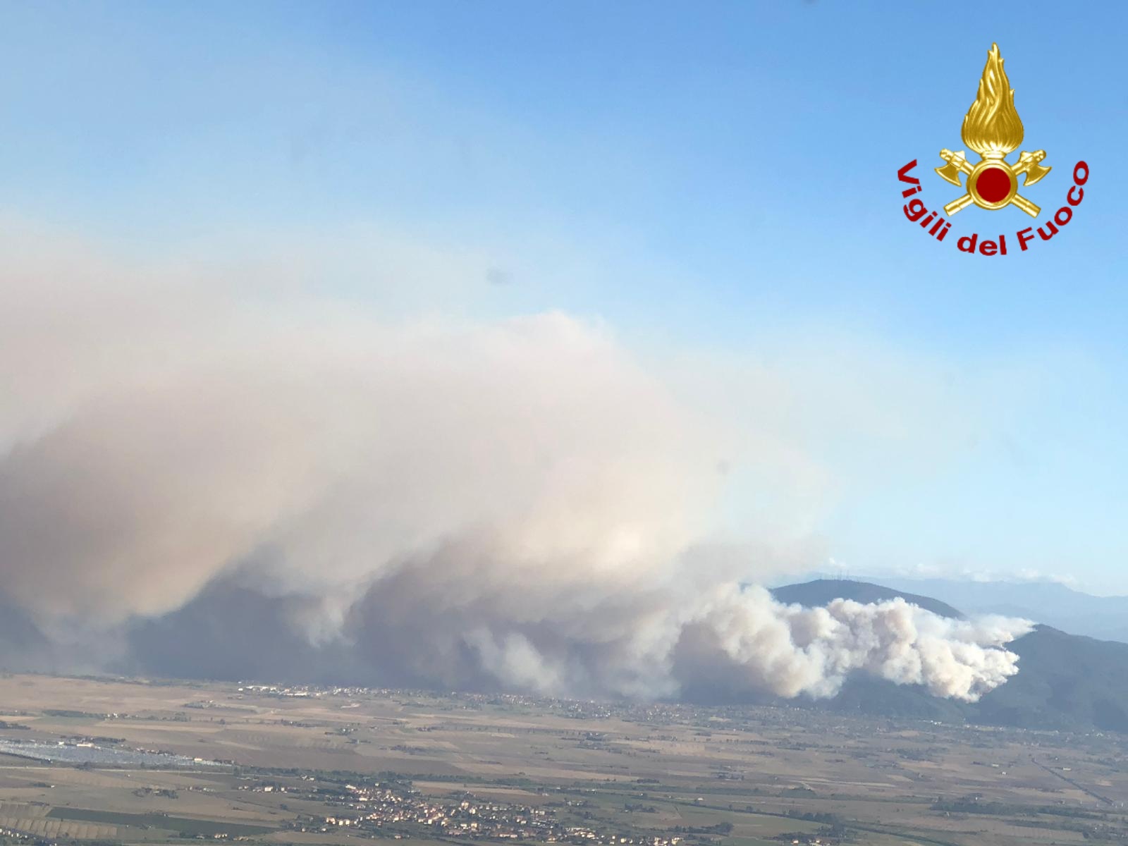 Incendio sul Monte Serra