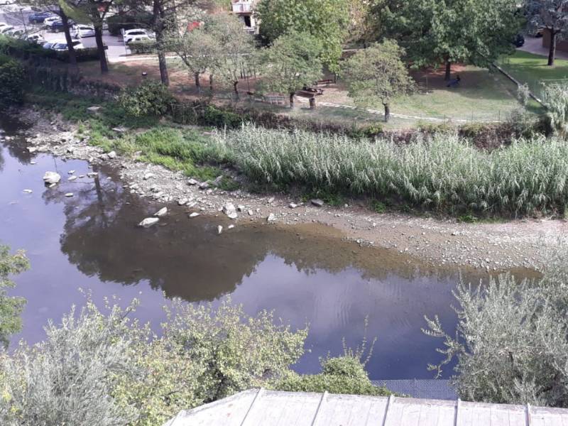 Lavori alla pescaia del Bisenzio in via Mazzini