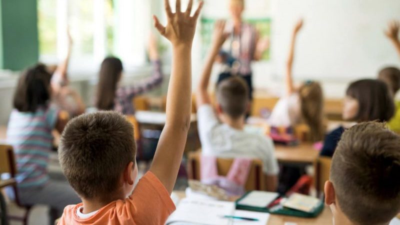 Divieto di parlare cinese a scuola: polemica a Prato