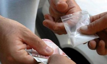 Pretendeva soldi dalla sorella per comprarsi la droga