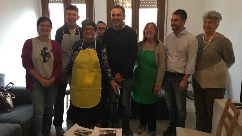 Il sindaco Falchi a pranzo dai ragazzi del Cirs