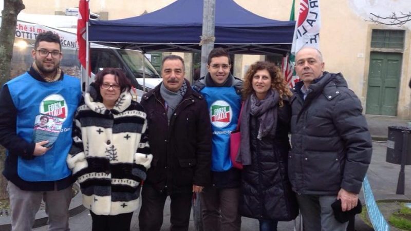 Gazebo di Forza Italia per le proposte contro la violenza sulle donne