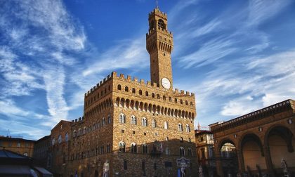 Dipendente del Comune giù dalla finestra di Palazzo Vecchio