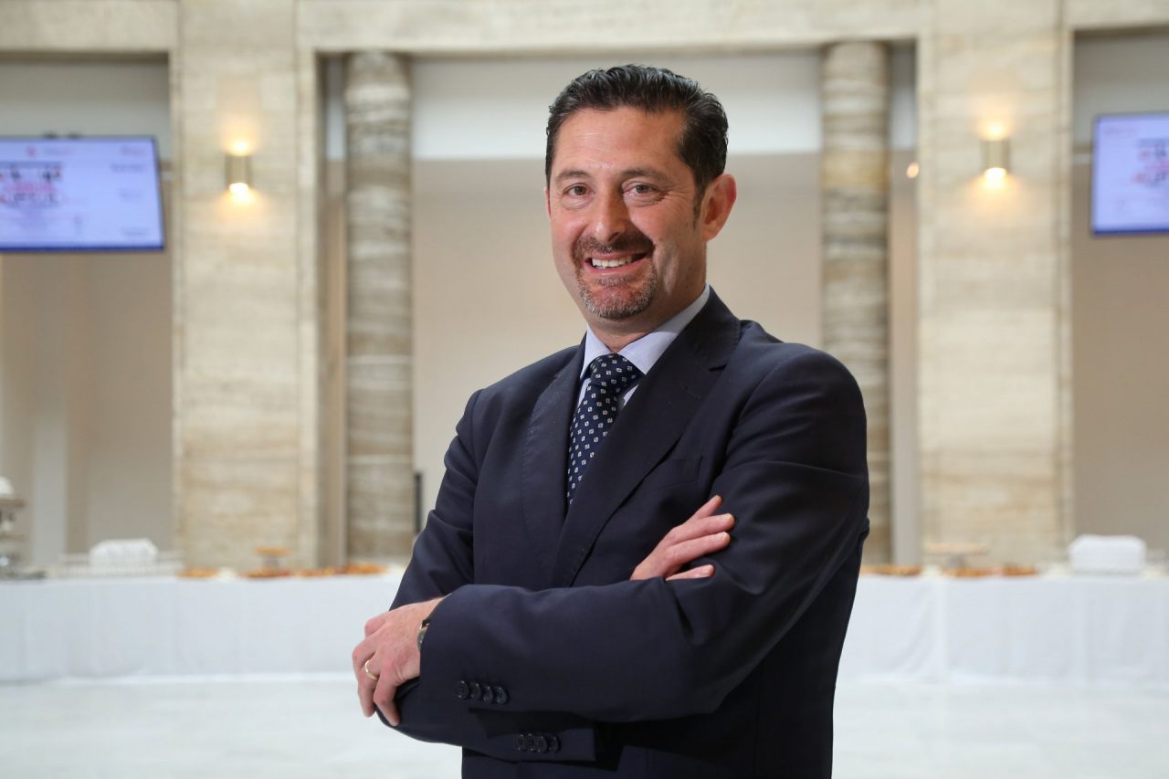 Natale 2018, più toscani al ristorante ma la spesa ai riduce