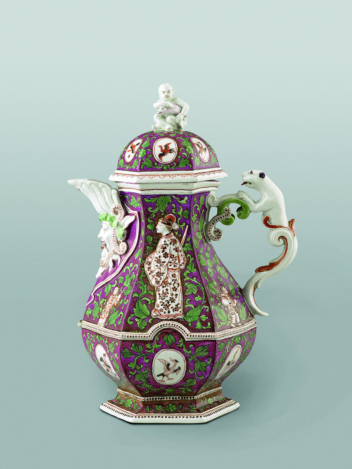 Manufaktur Du Paquier, Wien
Kaffeekanne
um 1725
Porcelain
PO71

Coffee Pot