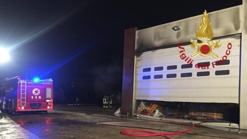 Incendio in un’officina di Calenzano