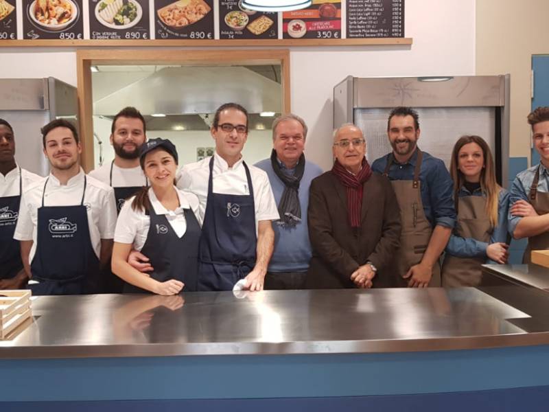 Con “Pesce e Pasta” rinasce l’area dell’ex supermercato Colzi di Oste