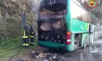 A fuoco un pulman a Marliana (Pistoia)