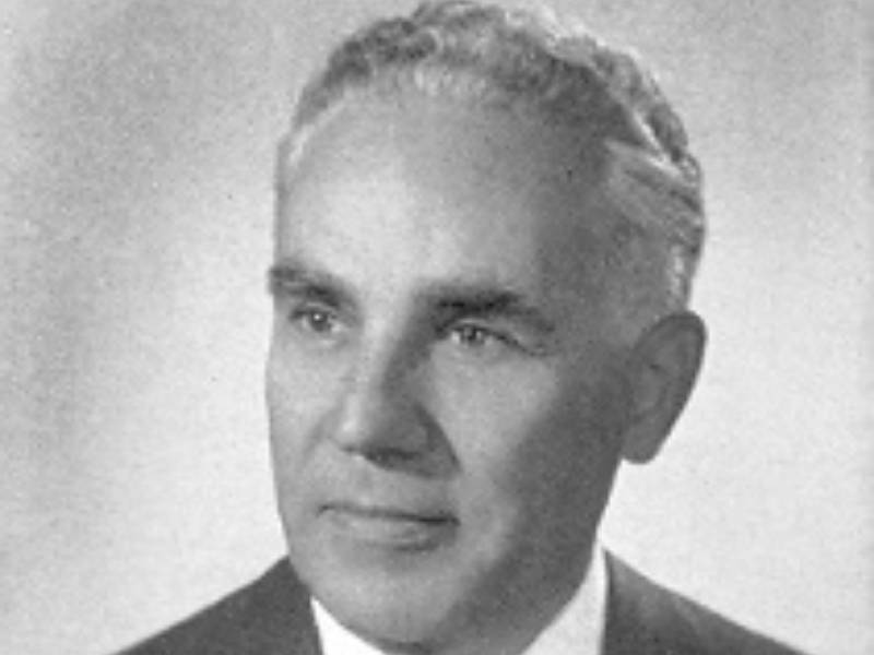 Intitolare una strada a Luigi Caiazza a Prato