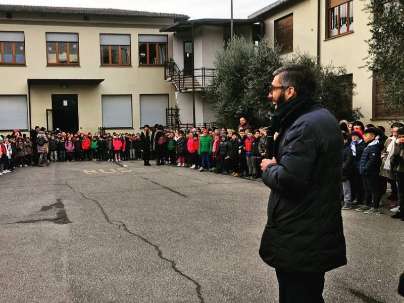 Gli auguri del Sindaco in visita alle scuole di Poggio a Caiano