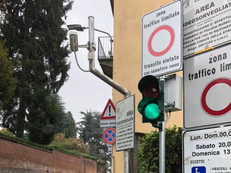 Attivato il semaforo a Carmignanello (Cantagallo)
