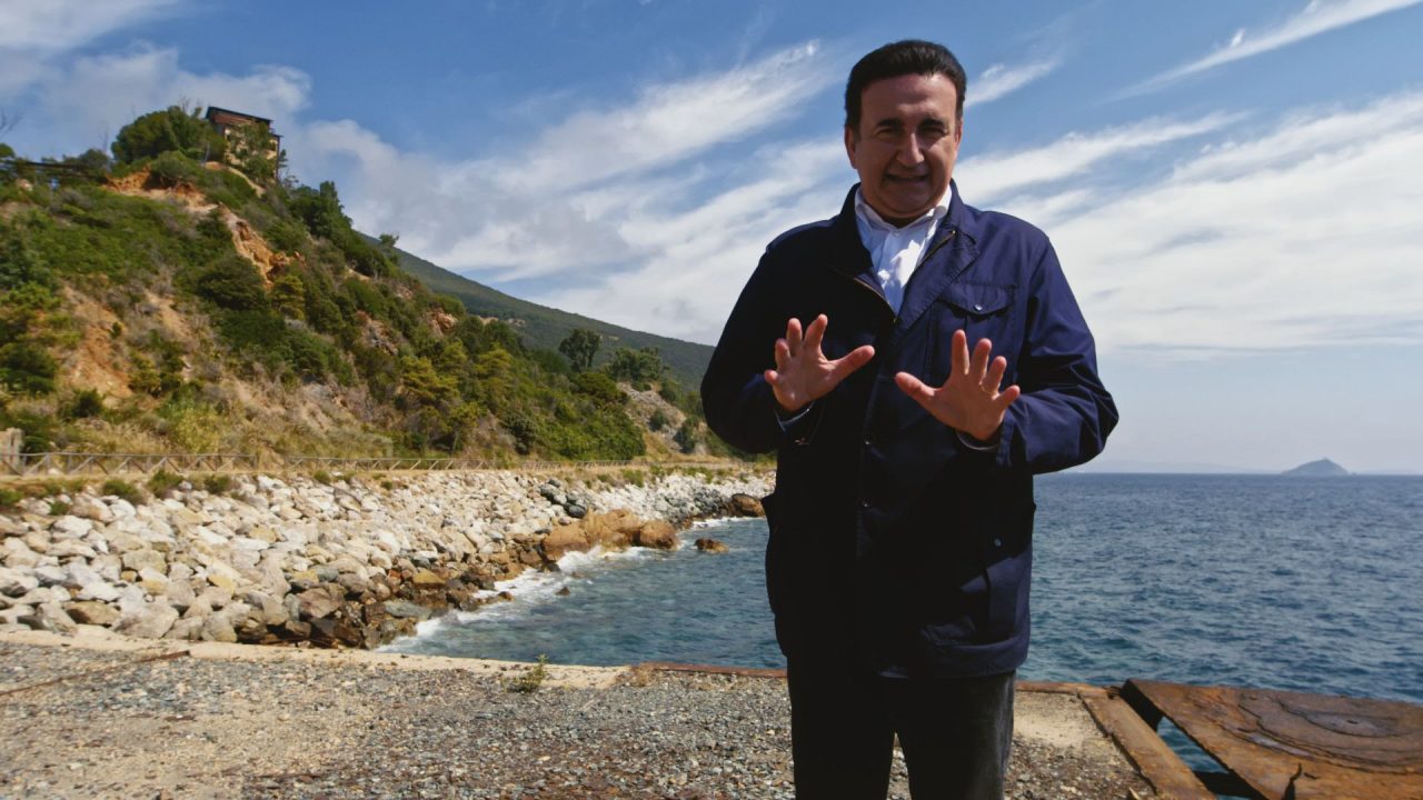 L’isola d’Elba strega Roberto Giacobbo