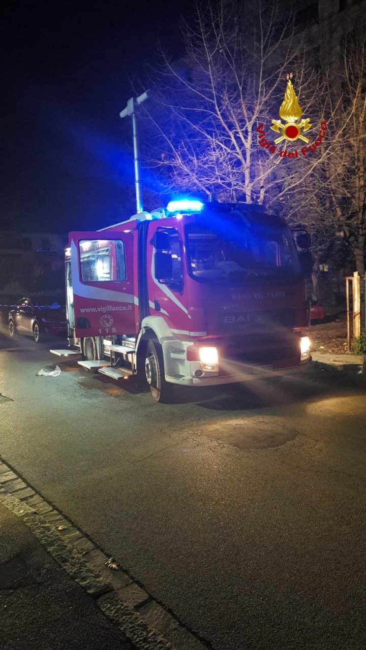 Prato, incendio in via del Castagno: due morti