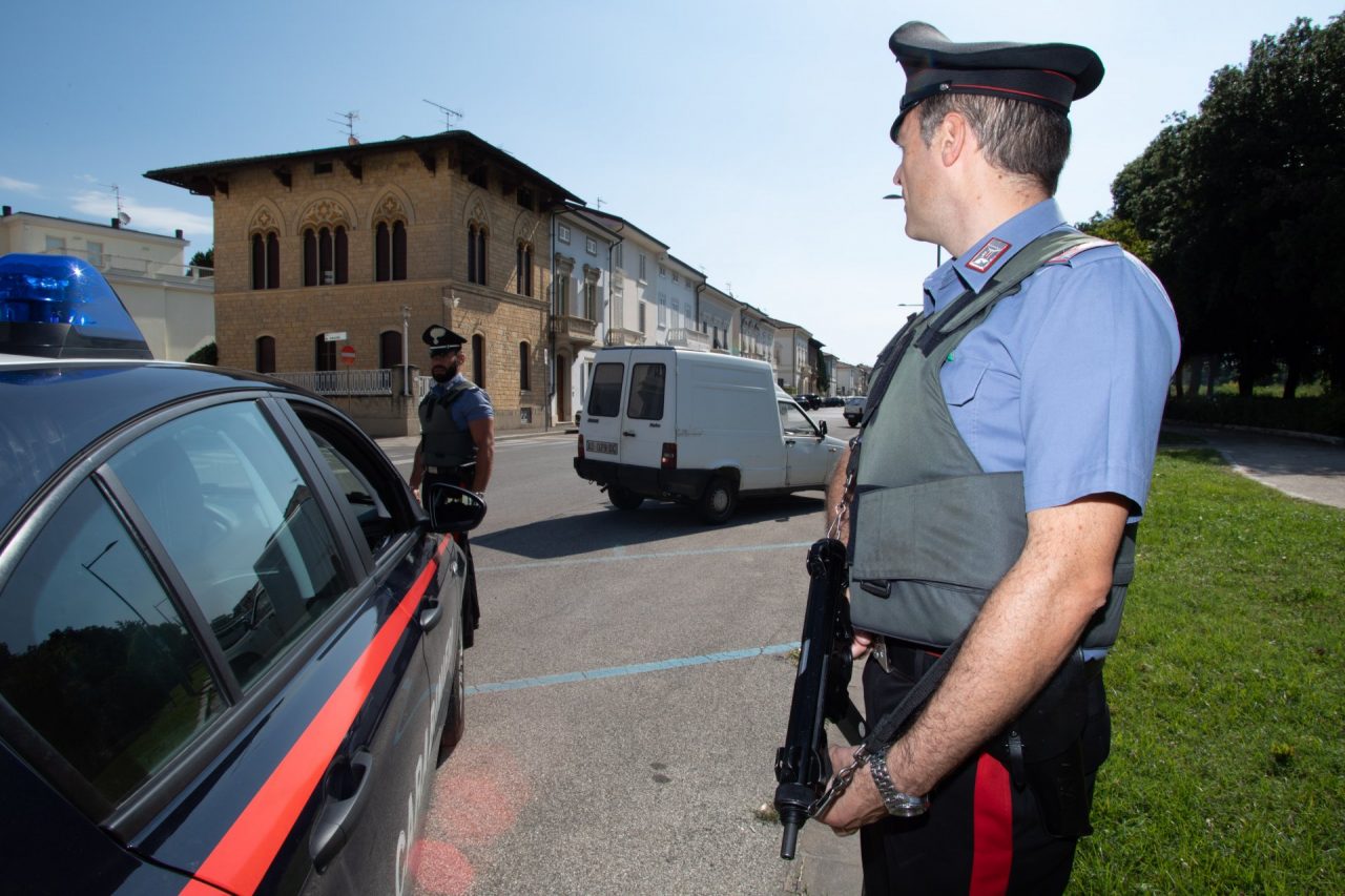 Siena, 63enne ucciso a coltellate alla schiena