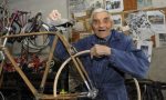 Fare il biciclettaio a 91 anni: la storia del quarratino Nilo Caramelli