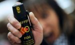 Spruzza spray al peperoncino sul bus, quattro ragazze intossicate