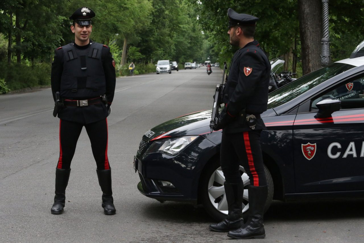 Maltrattamenti e botte all’ex compagna: 23enne marocchino arrestato a Colle