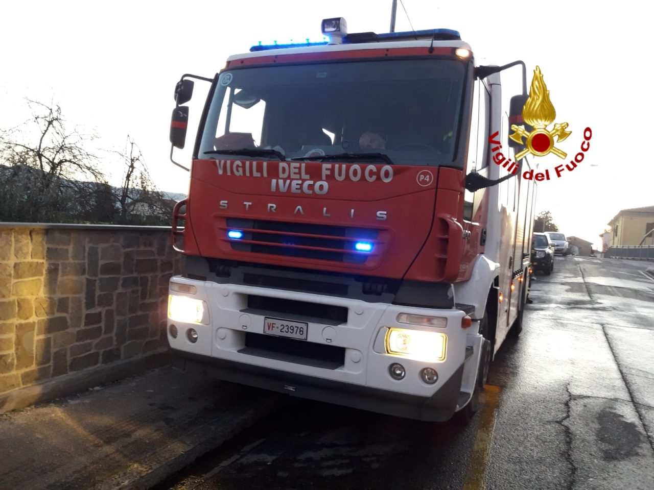 Si era perso a cercare i funghi, rintracciato dai vigili del fuoco