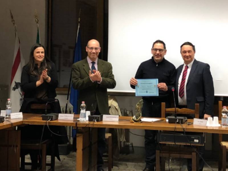 Moreno Vignolini premiato in consiglio comunale a Vaiano IL VIDEO