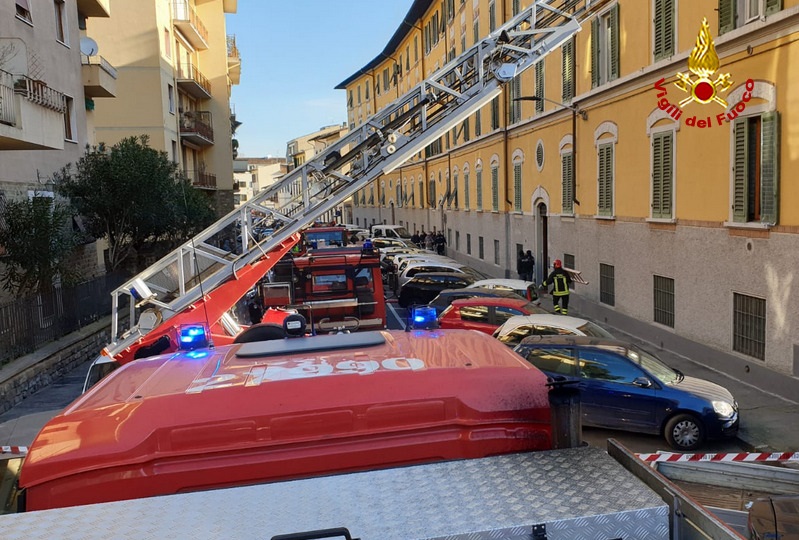 Incendio a Firenze, sale a cinque il numero dei feriti