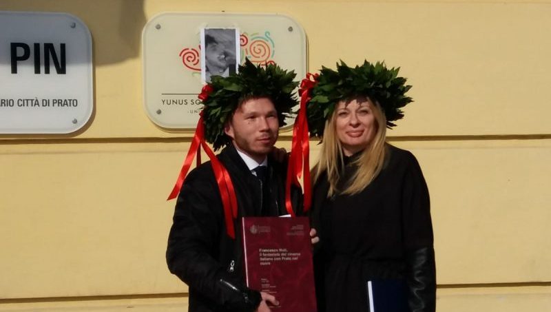 Mamma e figlio si laureano in omaggio a Francesco Nuti
