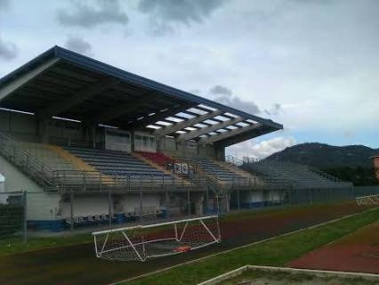 Nuova copertura degli spogliatoi allo stadio di Buggiano
