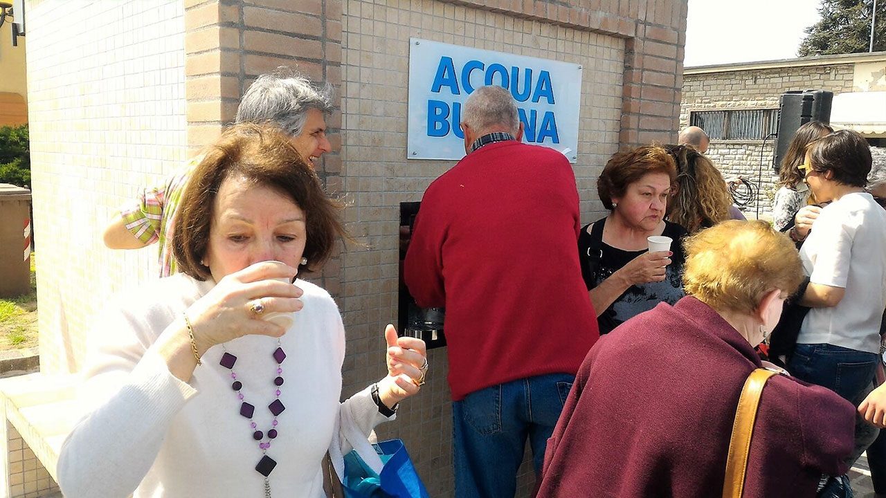 Due milioni e mezzo d’acqua distribuiti gratis in Valdelsa