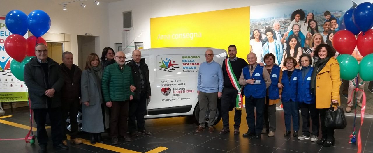 Emporio della solidarietà: ecco il nuovo furgone