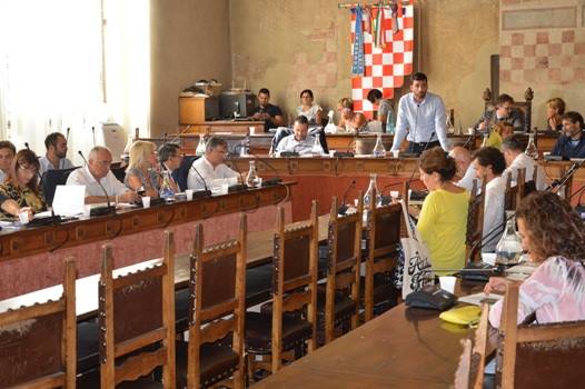 Minoranze all’attacco a Pistoia: “le tariffe di Tomasi sono un disastro”