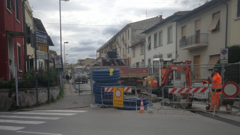Lavori alla rete idrica in via Primo Maggio