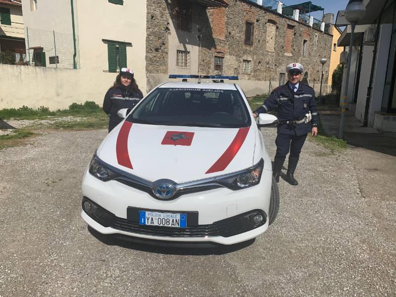Auto ibrida per la polizia municipale di Poggio a Caiano