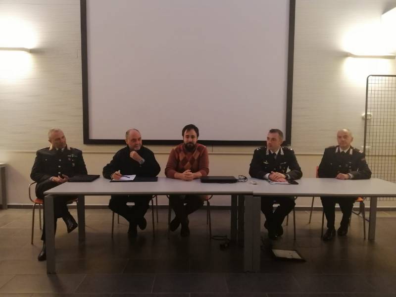 Sicurezza di vicinato a Carmignano, amministratori e forze dell’ordine a confronto con i cittadini