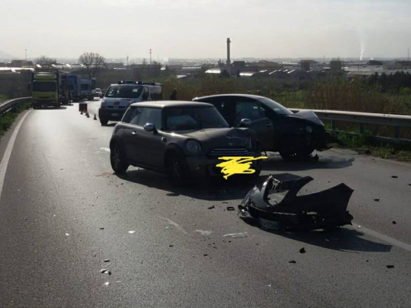 Incidente sulla via Berlinguer, strada chiusa a Montemurlo