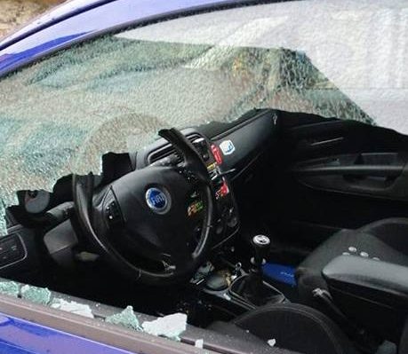 Vetro rotto all’auto: ancora un caso a Poggibonsi