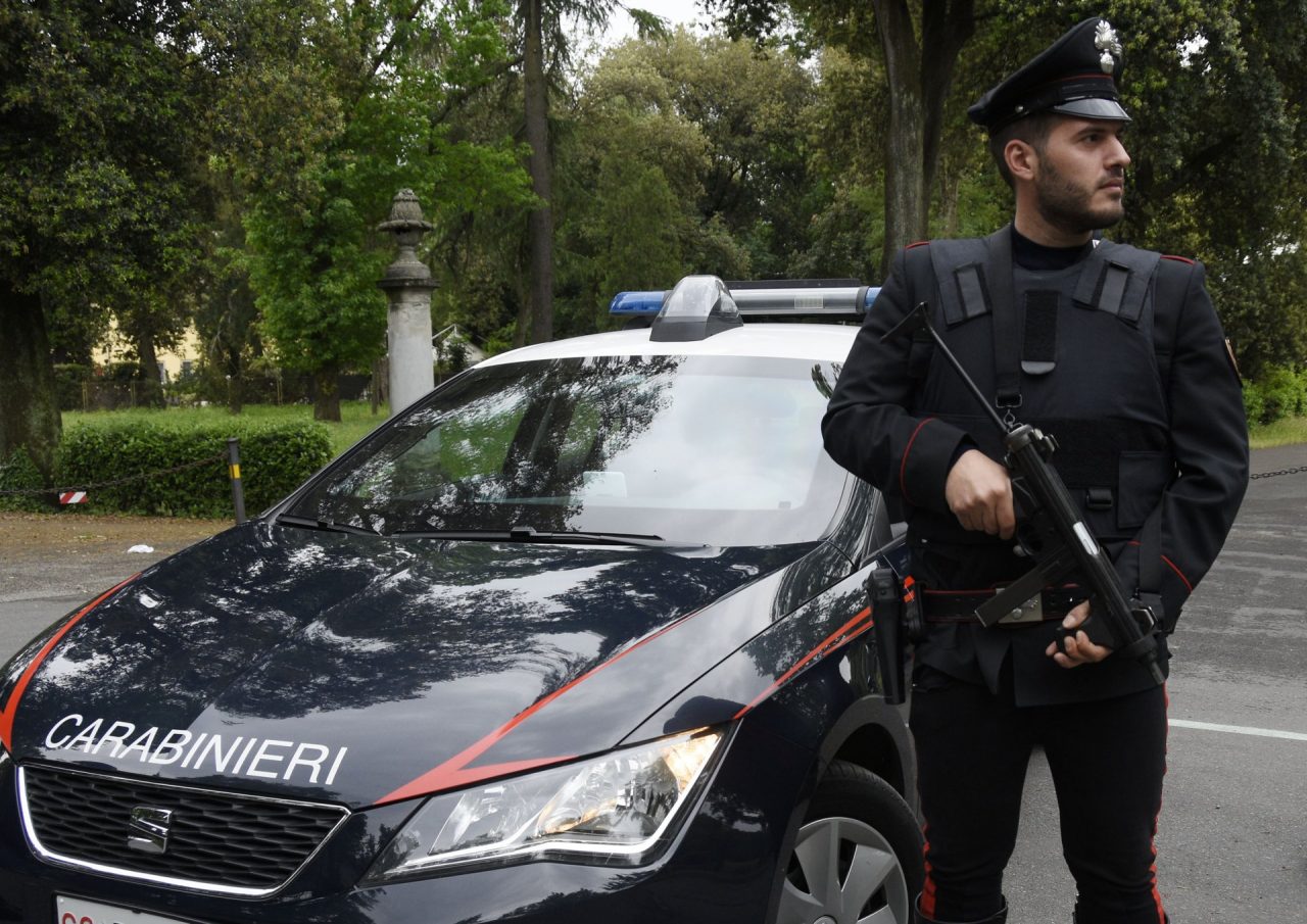 Violenze a convivente e figlio: arrestata a Firenze 43enne bielorussa