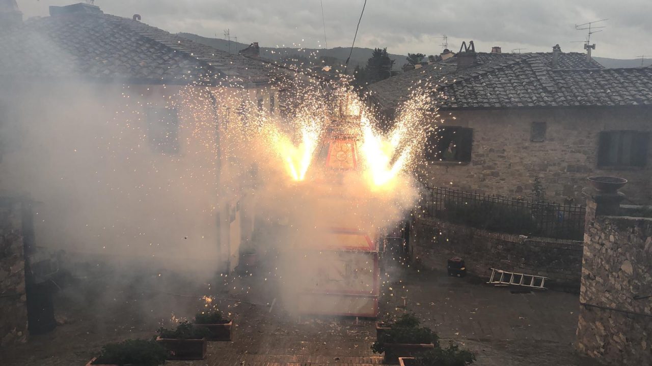 Volo della colombina, torna il tradizionale evento VIDEO