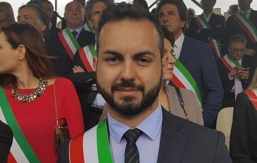 Un commento sessista contro il sindaco Cucini