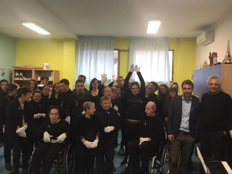 Il coro “Mani bianche” conquista Sesto Fiorentino