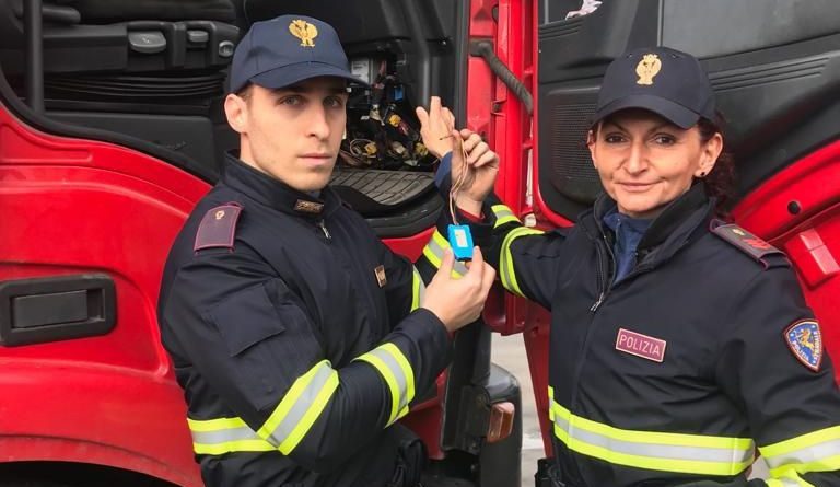 Tir modificato inquina: interviene la Polizia